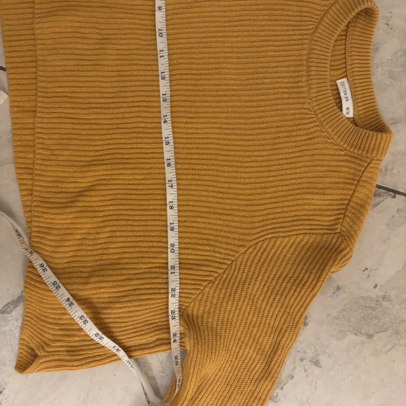 Cotton On medium sweater golden mustard color - Picture 4 of 5